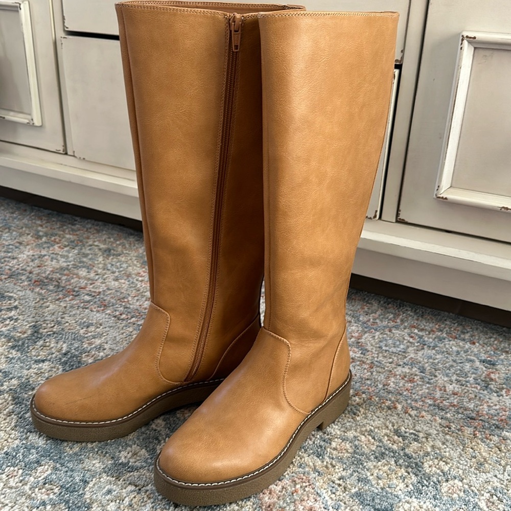 Universal Thread Women's Tricia Tall
Dress Boots Tan